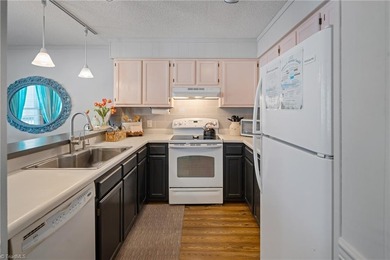 RARE FIND! TURNKEY*FIRST FLOOR*END UNIT*ESTABLISHED RENTAL on Beech Mountain Club in North Carolina - for sale on GolfHomes.com, golf home, golf lot