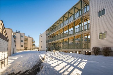 RARE FIND! TURNKEY*FIRST FLOOR*END UNIT*ESTABLISHED RENTAL on Beech Mountain Club in North Carolina - for sale on GolfHomes.com, golf home, golf lot