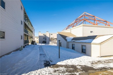 RARE FIND! TURNKEY*FIRST FLOOR*END UNIT*ESTABLISHED RENTAL on Beech Mountain Club in North Carolina - for sale on GolfHomes.com, golf home, golf lot