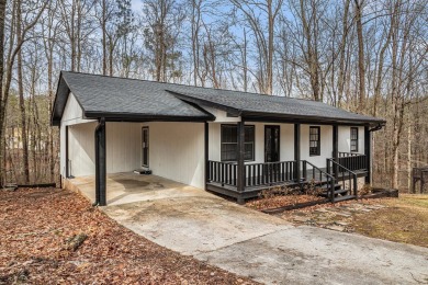 Welcome to this charming 3 BR/1.5 BA ranch in a cul de sac home on Fairfield Plantation Golf and Country Club in Georgia - for sale on GolfHomes.com, golf home, golf lot
