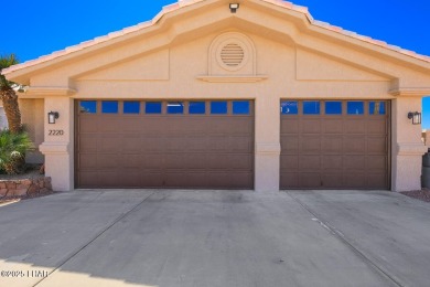 Located in the prestigious Lake Havasu Residential Estates, this on London Bridge Golf Course in Arizona - for sale on GolfHomes.com, golf home, golf lot