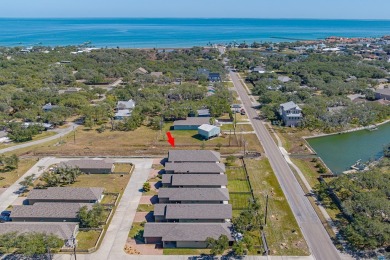2 bedroom 2 bath townhome in the heart of Rockport with a on Rockport Country Club in Texas - for sale on GolfHomes.com, golf home, golf lot