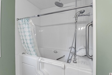 MOVE-IN READY!! You will LOVE this 4 BR, 2 BA  brick home on Mineral Mound Golf Course in Kentucky - for sale on GolfHomes.com, golf home, golf lot