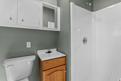 MOVE-IN READY!! You will LOVE this 4 BR, 2 BA  brick home on Mineral Mound Golf Course in Kentucky - for sale on GolfHomes.com, golf home, golf lot