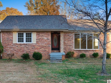 MOVE-IN READY!! You will LOVE this 4 BR, 2 BA  brick home on Mineral Mound Golf Course in Kentucky - for sale on GolfHomes.com, golf home, golf lot