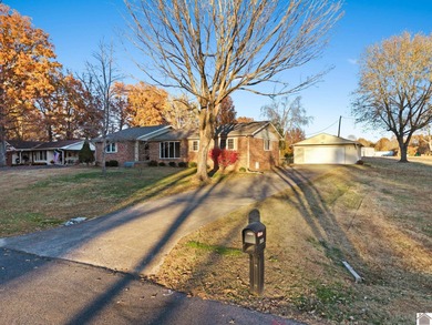 MOVE-IN READY!! You will LOVE this 4 BR, 2 BA  brick home on Mineral Mound Golf Course in Kentucky - for sale on GolfHomes.com, golf home, golf lot