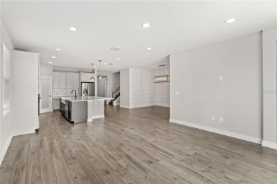 Luxurious 5 bed 3.5 bath home with a generous loft and 2 Car on Kings Ridge Golf Club in Florida - for sale on GolfHomes.com, golf home, golf lot