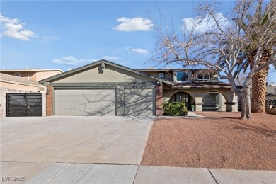 WOW!! Check out this AMAZING new listing in the heart of Boulder on Boulder City Municipal Golf Course in Nevada - for sale on GolfHomes.com, golf home, golf lot