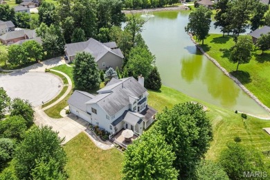 Stunning 4100 sq ft home in the desirable Far Oaks golf course on Far Oaks Golf Club in Illinois - for sale on GolfHomes.com, golf home, golf lot