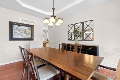 Stunning 4100 sq ft home in the desirable Far Oaks golf course on Far Oaks Golf Club in Illinois - for sale on GolfHomes.com, golf home, golf lot