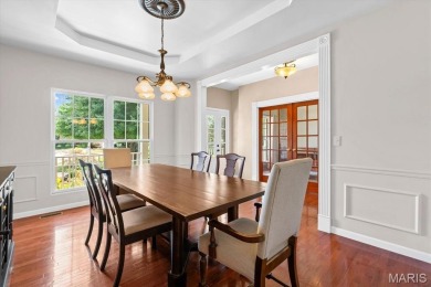Stunning 4100 sq ft home in the desirable Far Oaks golf course on Far Oaks Golf Club in Illinois - for sale on GolfHomes.com, golf home, golf lot