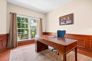 Stunning 4100 sq ft home in the desirable Far Oaks golf course on Far Oaks Golf Club in Illinois - for sale on GolfHomes.com, golf home, golf lot