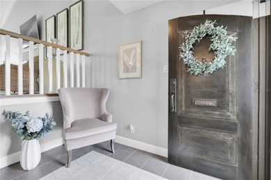 STUNNING COASTAL 3 BEDROOM, 2.5 BATH TOWNHOME WITH 1915 HSF OF on Isla Del Sol Yacht and Country Club in Florida - for sale on GolfHomes.com, golf home, golf lot