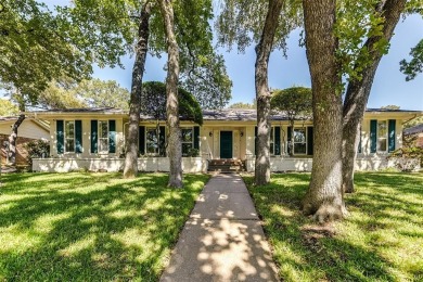 Experience the beauty and functionality of this meticulously on Lake Arlington Golf Course in Texas - for sale on GolfHomes.com, golf home, golf lot