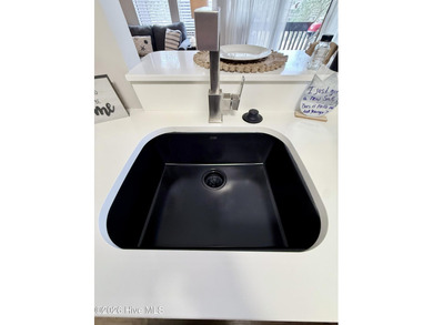 Completely Furnished Pinehurst Condo - Move-In Ready on Pinehurst Resort and Country Club in North Carolina - for sale on GolfHomes.com, golf home, golf lot