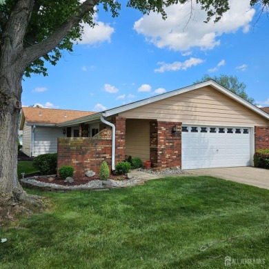 Elegantly renovated Ranch style home, in the Clearbrook on Clearbrook Golf Club in New Jersey - for sale on GolfHomes.com, golf home, golf lot