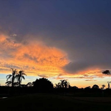 THE SUNSETS! THE VIEW! This house has both. It's situated on on Heritage Ridge Golf Club in Florida - for sale on GolfHomes.com, golf home, golf lot