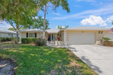 Under contract-accepting backup offers. This is the one * PRIDE on Palm Aire Country Club of Sarasota in Florida - for sale on GolfHomes.com, golf home, golf lot