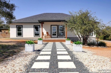 Welcome to this stunning custom-built home in the sought-after on Vaaler Creek Golf Club in Texas - for sale on GolfHomes.com, golf home, golf lot
