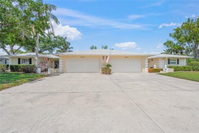 Under contract-accepting backup offers. This is the one * PRIDE on Palm Aire Country Club of Sarasota in Florida - for sale on GolfHomes.com, golf home, golf lot