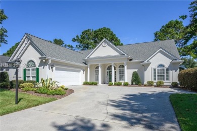 Turn key home! Just move right in! Clean as a whistle! One owner on Crescent Pointe Golf Club in South Carolina - for sale on GolfHomes.com, golf home, golf lot