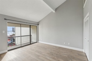 Seller offering $5,000 toward closing costs with an acceptable on Lakeside Village Golf Course in Texas - for sale on GolfHomes.com, golf home, golf lot