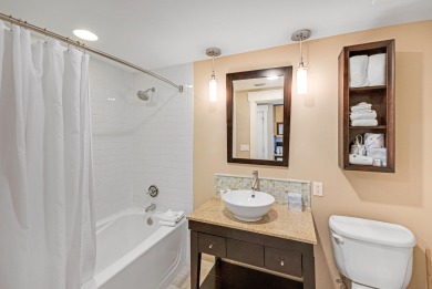 This pristine 7th-floor studio offers stunning Bay views and a on Sandestin Golf and Beach Resort - Raven in Florida - for sale on GolfHomes.com, golf home, golf lot