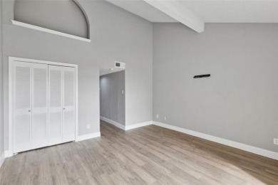 Seller offering $5,000 toward closing costs with an acceptable on Lakeside Village Golf Course in Texas - for sale on GolfHomes.com, golf home, golf lot