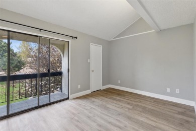 Seller offering $5,000 toward closing costs with an acceptable on Lakeside Village Golf Course in Texas - for sale on GolfHomes.com, golf home, golf lot