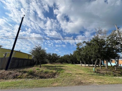 Located in the charming bay town of Fulton, this lot is your on Rockport Country Club in Texas - for sale on GolfHomes.com, golf home, golf lot