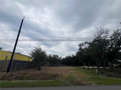 Located in the charming bay town of Fulton, this lot is your on Rockport Country Club in Texas - for sale on GolfHomes.com, golf home, golf lot