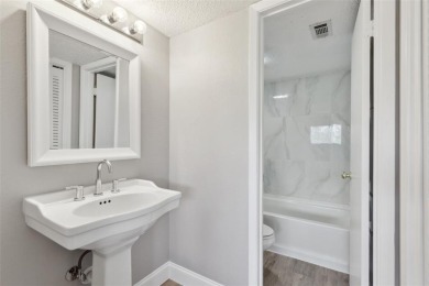 Seller offering $5,000 toward closing costs with an acceptable on Lakeside Village Golf Course in Texas - for sale on GolfHomes.com, golf home, golf lot