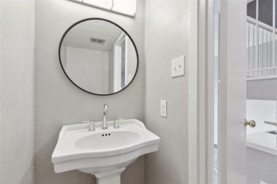 Seller offering $5,000 toward closing costs with an acceptable on Lakeside Village Golf Course in Texas - for sale on GolfHomes.com, golf home, golf lot