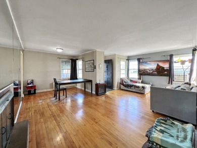 Don't miss your opportunity to own this brick, ranch home on Lincoln Oaks Golf Course in Illinois - for sale on GolfHomes.com, golf home, golf lot