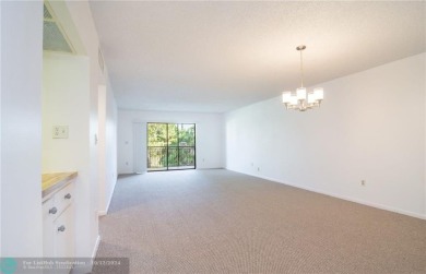 Fantastic 2 Beds with 2 Baths Apartment in FAIRWAYS at on Bonaventure Country Club in Florida - for sale on GolfHomes.com, golf home, golf lot