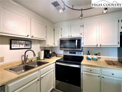 Introducing an updated and charming 2 bedroom/2 bath condo in on Sugar Mountain Golf Course in North Carolina - for sale on GolfHomes.com, golf home, golf lot