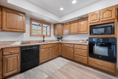 Set in a quiet cul-de-sac next to Bloomington Hills Park and on St. George Golf Course in Utah - for sale on GolfHomes.com, golf home, golf lot