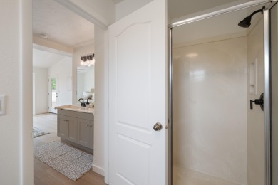 Set in a quiet cul-de-sac next to Bloomington Hills Park and on St. George Golf Course in Utah - for sale on GolfHomes.com, golf home, golf lot