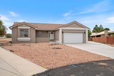 Set in a quiet cul-de-sac next to Bloomington Hills Park and on St. George Golf Course in Utah - for sale on GolfHomes.com, golf home, golf lot