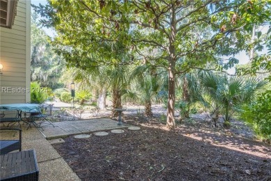 Don't miss this rare chance for a 3BR end unit in Shipmaster on Shipyard Golf Club in South Carolina - for sale on GolfHomes.com, golf home, golf lot