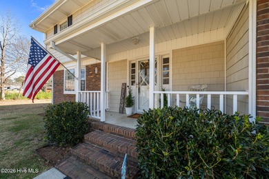 Welcome home! This spacious 4-bedroom 2.5 bathroom beauty is on Jacksonville Country Club in North Carolina - for sale on GolfHomes.com, golf home, golf lot