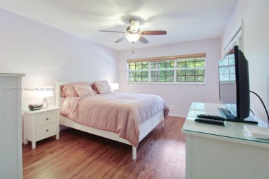 Move-in ready & fully furnished! Beautifully renovated 2-bed on Palm-Aire Country Club and Resort - The Oaks in Florida - for sale on GolfHomes.com, golf home, golf lot