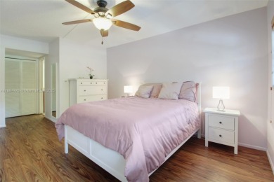Move-in ready & fully furnished! Beautifully renovated 2-bed on Palm-Aire Country Club and Resort - The Oaks in Florida - for sale on GolfHomes.com, golf home, golf lot