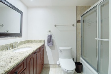 Move-in ready & fully furnished! Beautifully renovated 2-bed on Palm-Aire Country Club and Resort - The Oaks in Florida - for sale on GolfHomes.com, golf home, golf lot