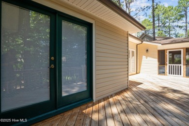 Nestled in the desirable Pinehurst #6 community, this charming on Pinehurst  No. 6 Golf Course in North Carolina - for sale on GolfHomes.com, golf home, golf lot