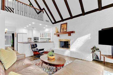 LOCATION, CHARM, AND FULL GUEST HOUSE. Nestled at the end of a on Hide-A-Way Lake Golf Course in Texas - for sale on GolfHomes.com, golf home, golf lot