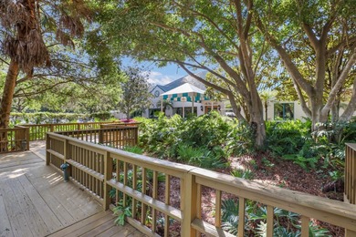 Under contract-accepting backup offers. One or more photo(s) has on University Park Country Club in Florida - for sale on GolfHomes.com, golf home, golf lot