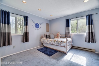 This very well maintained home is ready to be loved by its new on Pocono Farms Country Club in Pennsylvania - for sale on GolfHomes.com, golf home, golf lot