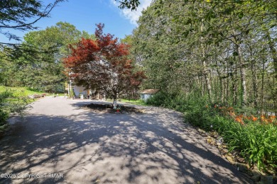 This very well maintained home is ready to be loved by its new on Pocono Farms Country Club in Pennsylvania - for sale on GolfHomes.com, golf home, golf lot