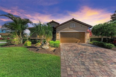 BACK ON MARKET! Offering the perfect blend of comfort and style on River Strand Golf and Country Club At Heritage Harbour  in Florida - for sale on GolfHomes.com, golf home, golf lot